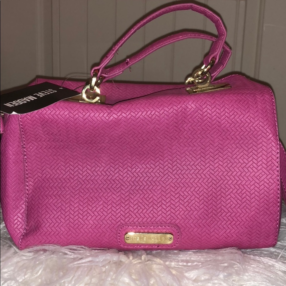 Crossbody Steve Madden purse.
